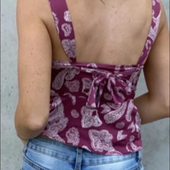 Satin crop top. Pullover no zipper. Plum color size medium - Picture 3 of 3